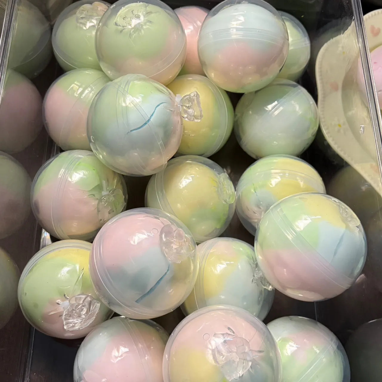COLORFUL CRUNCHY SQUISHY BALL