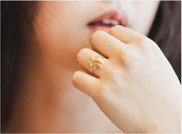 OLIVE BRANCH LEAF RING