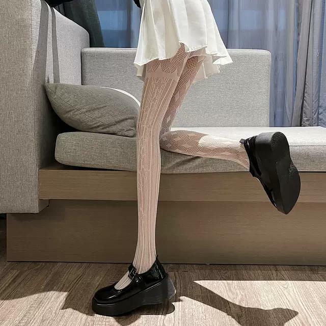 ASYMMETRIC PATTERN FASHION HOLLOW OUT TREND LONG TUBE BOTTOMED PANTYHOSE