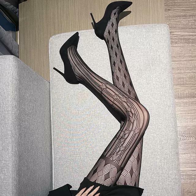 ASYMMETRIC PATTERN FASHION HOLLOW OUT TREND LONG TUBE BOTTOMED PANTYHOSE