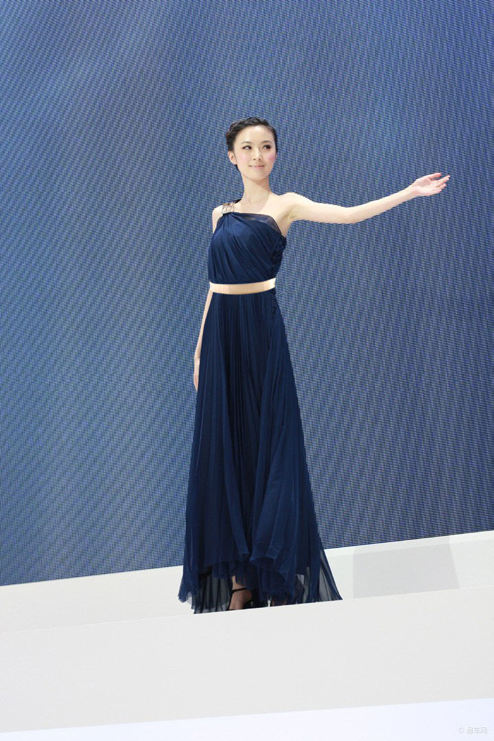 Golden Wide Plate Metal Waist Belt Mirror Waistband