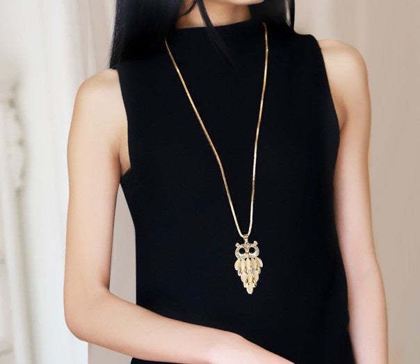 UPSCALE OWL CLOTHING CHAIN EUROPE FASHION PENDANT NECKLACE