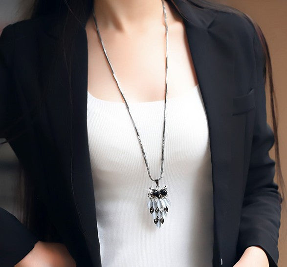UPSCALE OWL CLOTHING CHAIN EUROPE FASHION PENDANT NECKLACE