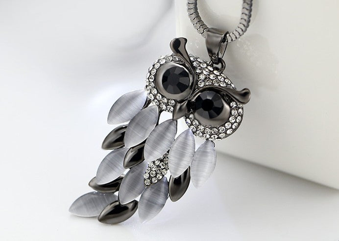 UPSCALE OWL CLOTHING CHAIN EUROPE FASHION PENDANT NECKLACE