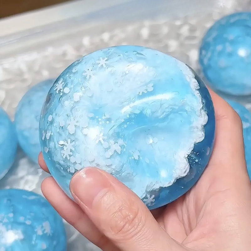SNOW CRUNCH SAND SQUISHY BALL