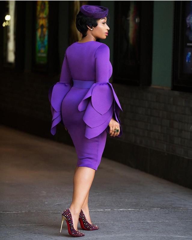 Pure Color Long Trumpet Sleeves Scoop Knee-length Dress