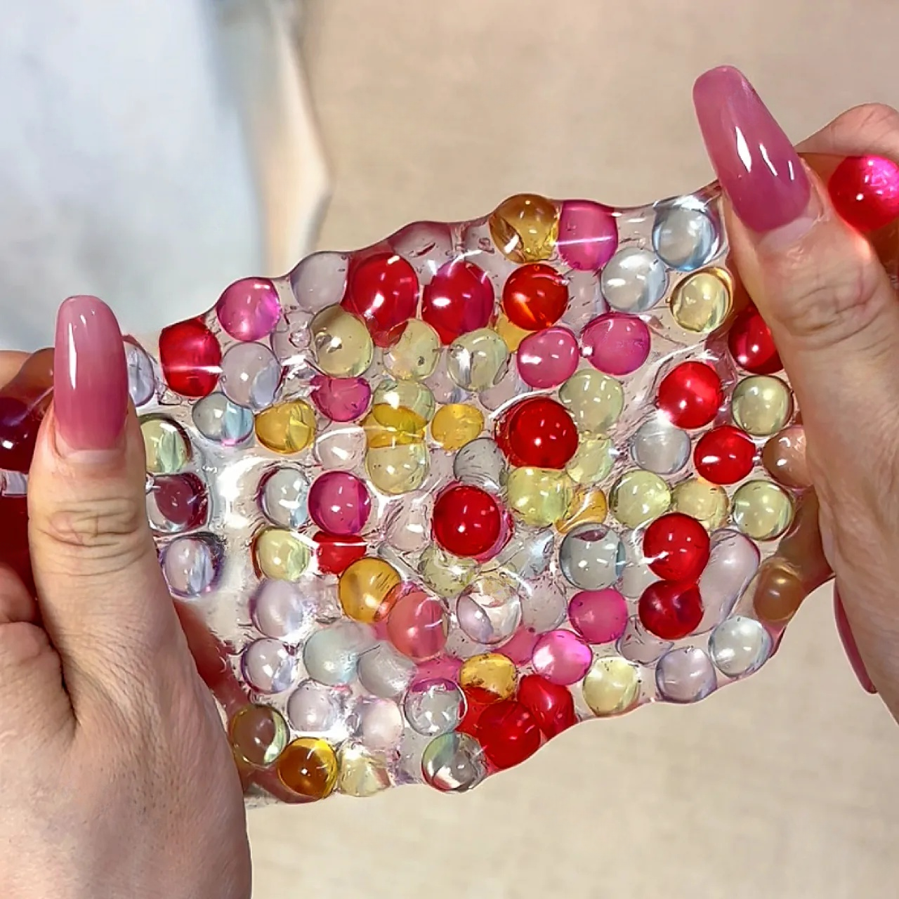 COLOR CANDY POP BEAD SQUISHY BALL