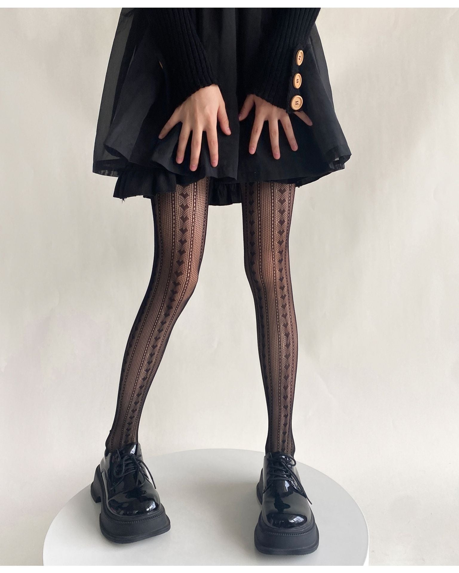 JAPANESE SWEET GIRL LOVE VERTICAL STRIPE RETRO HOLLOW FISHING NET SOCKS BOTTOM PANTYHOSE