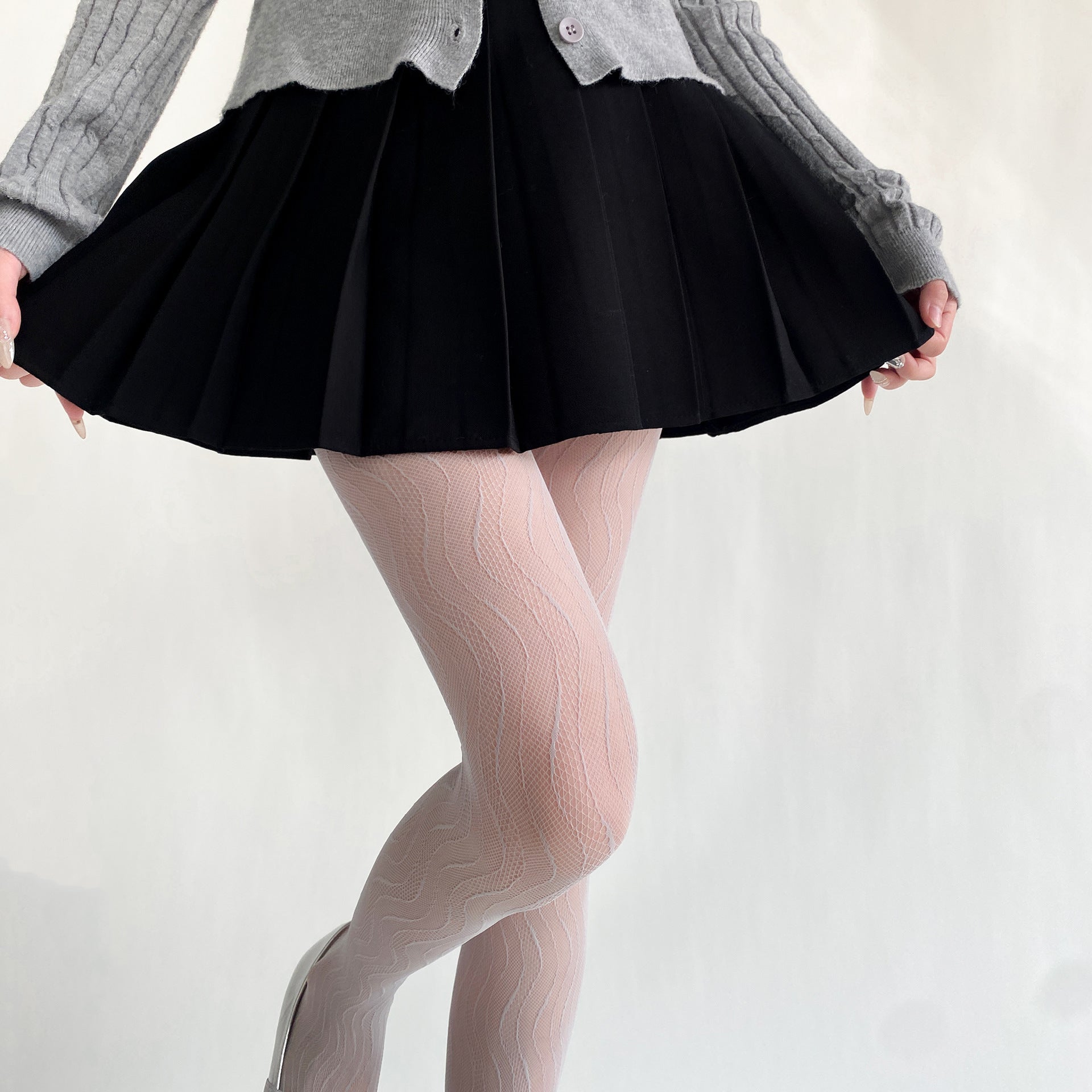 FASHION THIN WAVY JACQUARD LACE HOLLOW PANTYHOSE