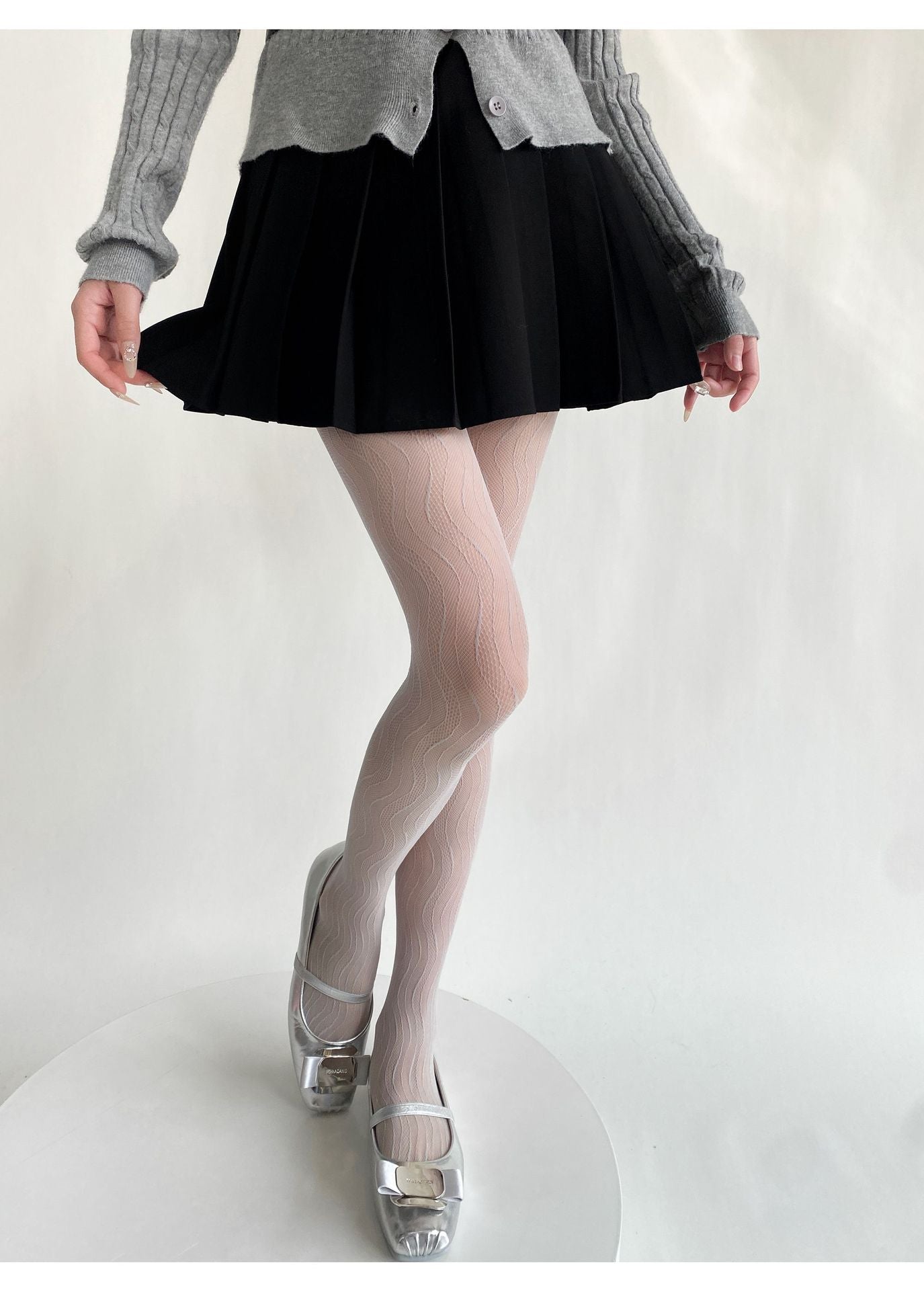 FASHION THIN WAVY JACQUARD LACE HOLLOW PANTYHOSE