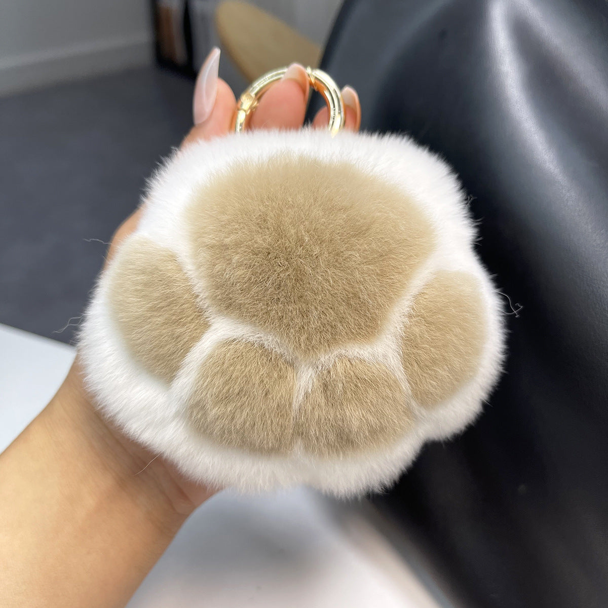 GENUINE REX RABBIT FUR CAT PAW CAR KEYCHAIN ACCESSORY