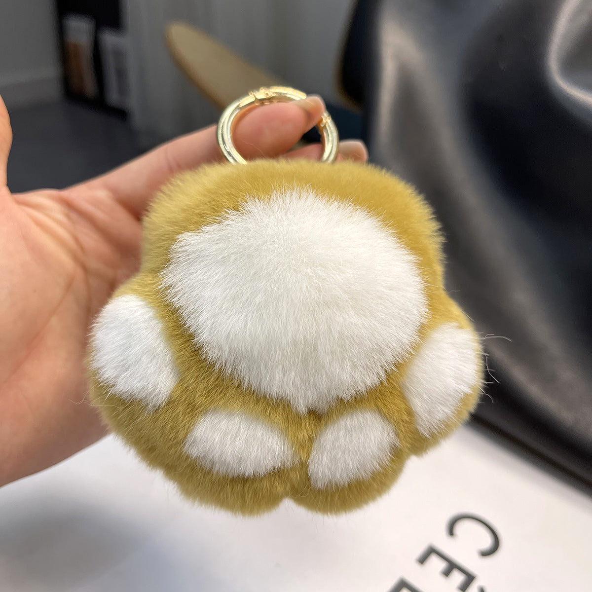 GENUINE REX RABBIT FUR CAT PAW CAR KEYCHAIN ACCESSORY