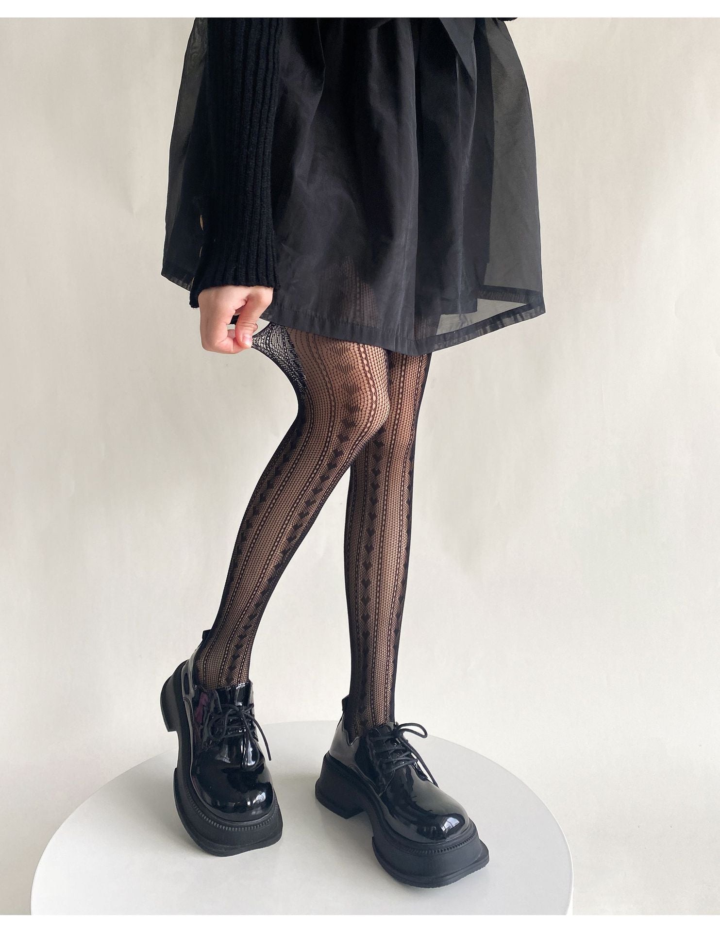 JAPANESE SWEET GIRL LOVE VERTICAL STRIPE RETRO HOLLOW FISHING NET SOCKS BOTTOM PANTYHOSE