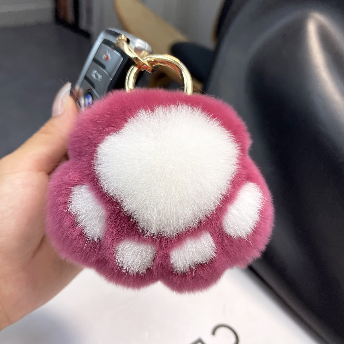 GENUINE REX RABBIT FUR CAT PAW CAR KEYCHAIN ACCESSORY