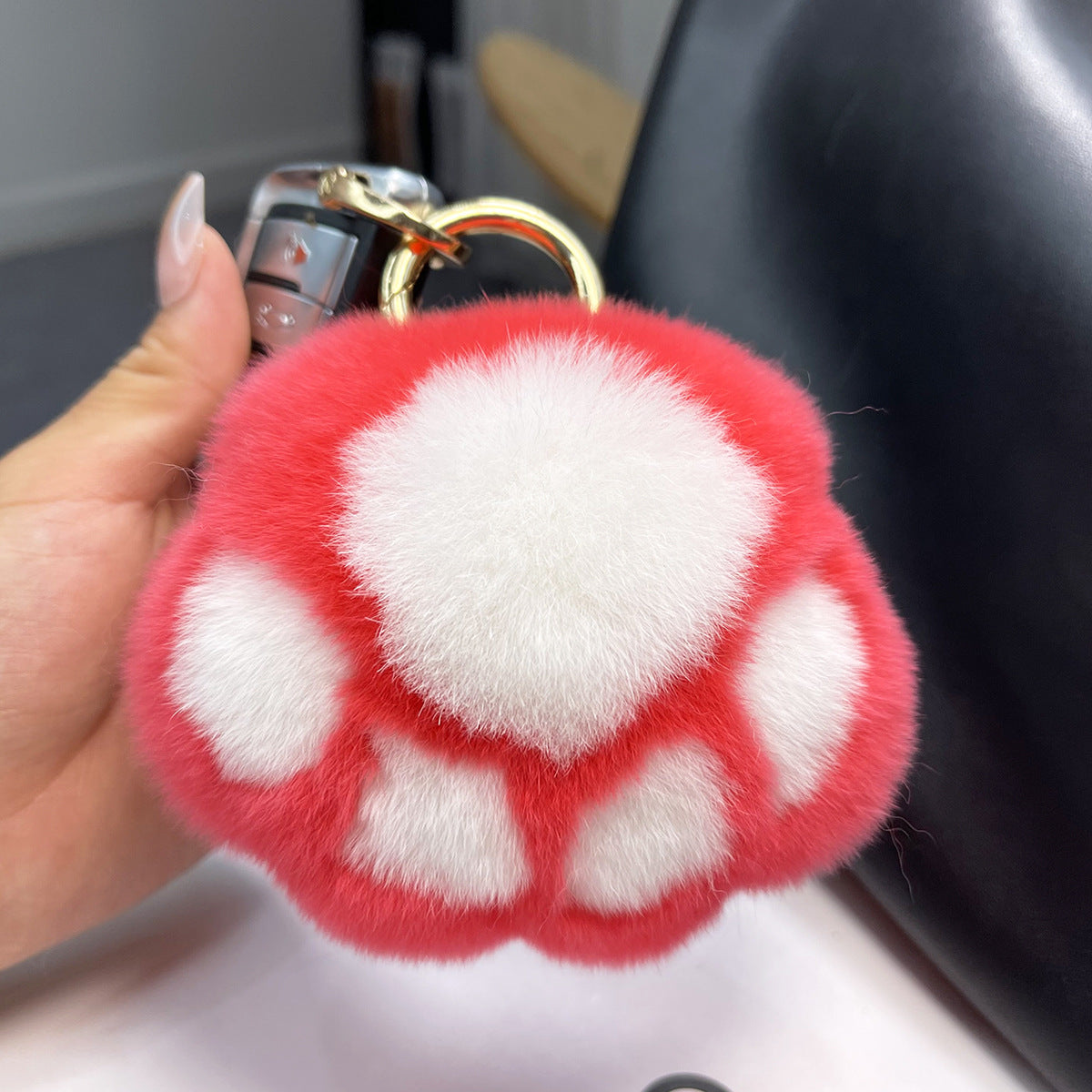 GENUINE REX RABBIT FUR CAT PAW CAR KEYCHAIN ACCESSORY