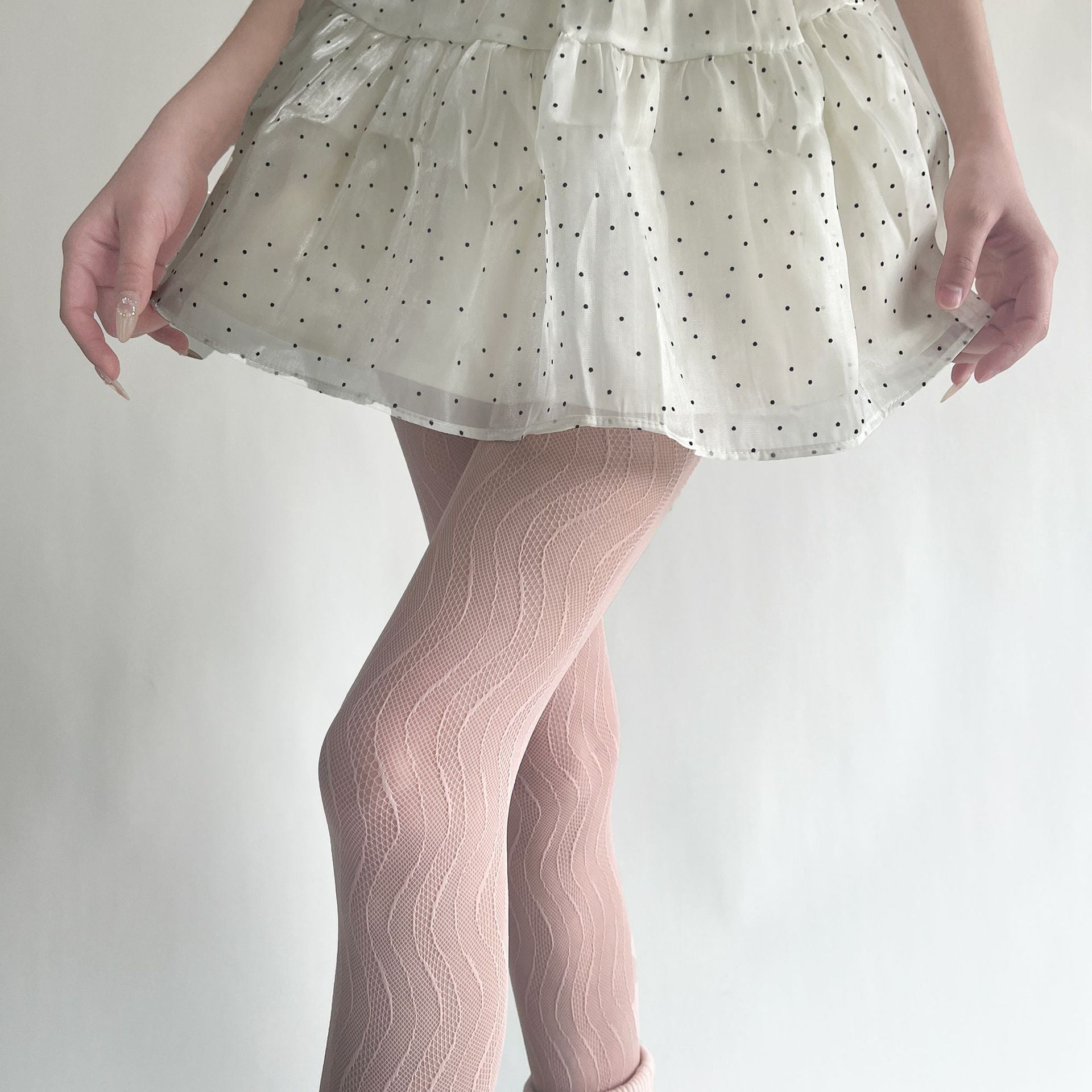 FASHION THIN WAVY JACQUARD LACE HOLLOW PANTYHOSE