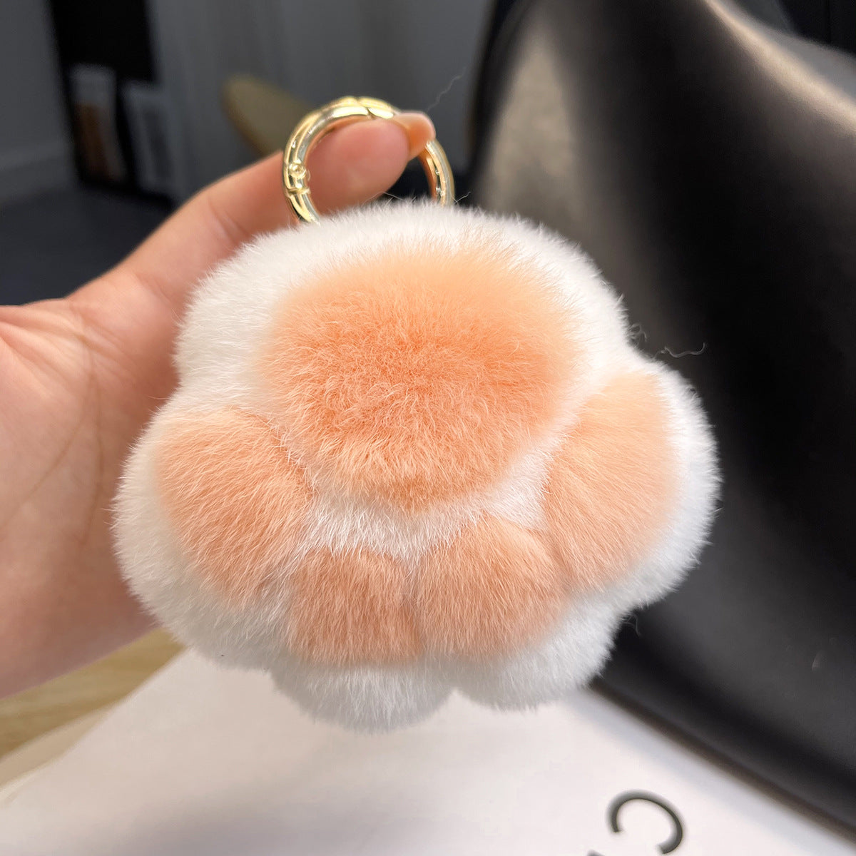 GENUINE REX RABBIT FUR CAT PAW CAR KEYCHAIN ACCESSORY