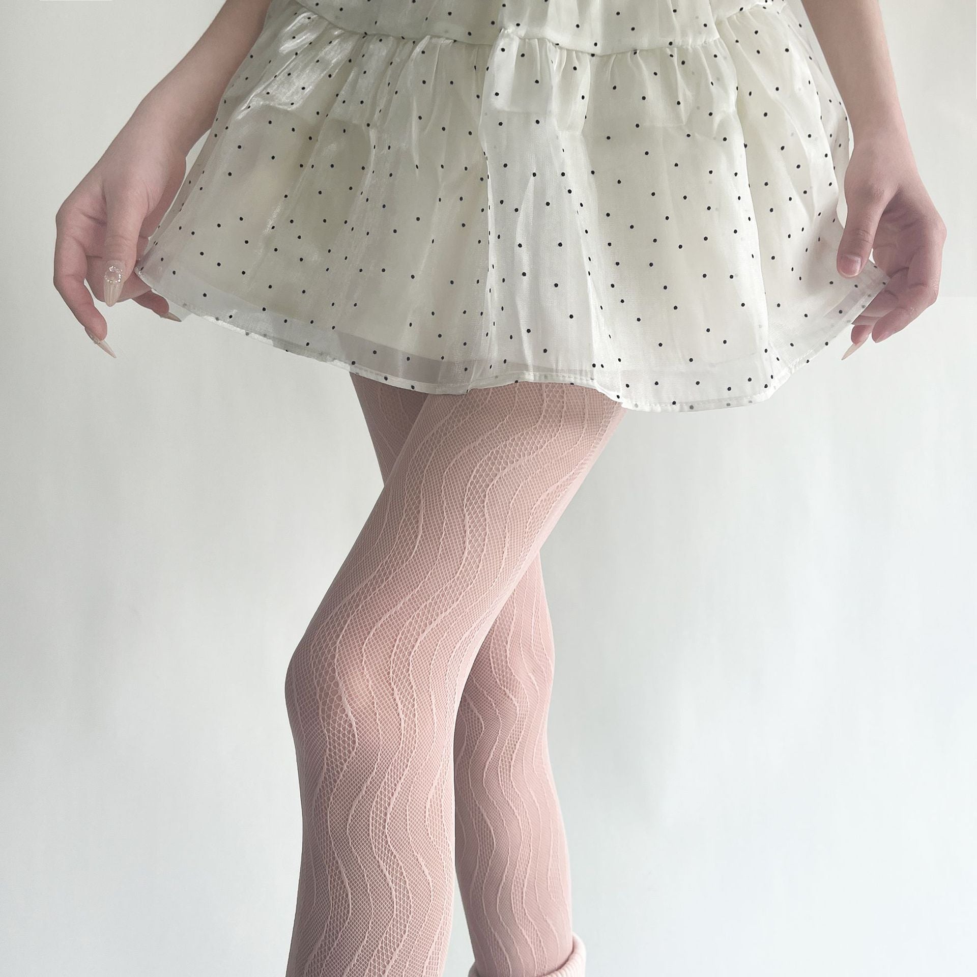 FASHION THIN WAVY JACQUARD LACE HOLLOW PANTYHOSE