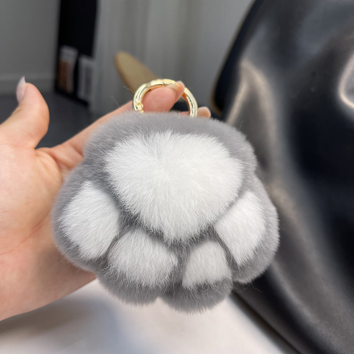 GENUINE REX RABBIT FUR CAT PAW CAR KEYCHAIN ACCESSORY