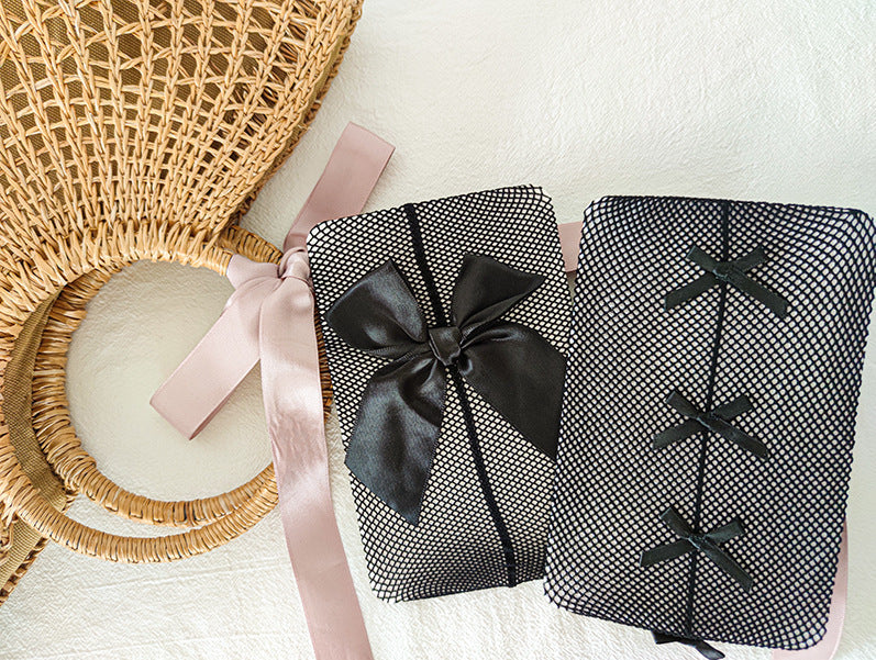 FASHION LONG BOW JK BIG GRID HOLLOWED-OUT PANTYHOSE