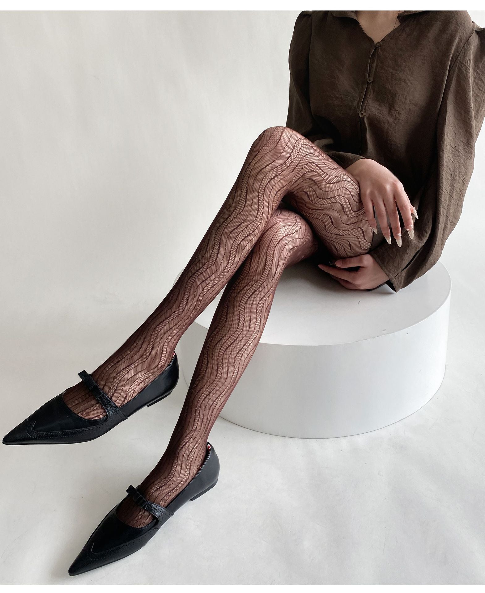 FASHION THIN WAVY JACQUARD LACE HOLLOW PANTYHOSE