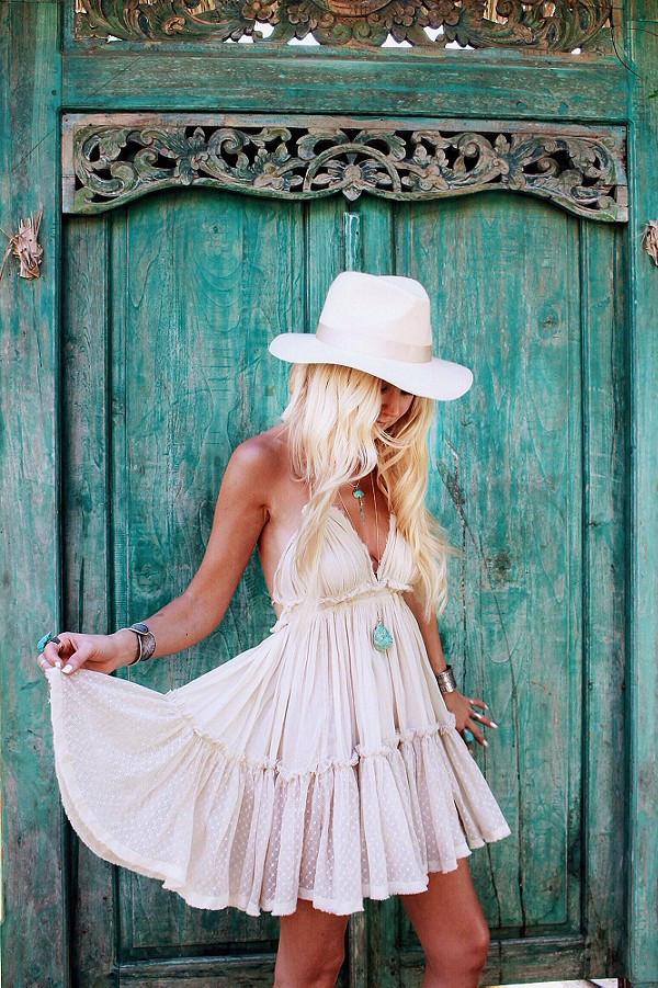 Pure Color Backless Deep V-neck Sexy Short Dress