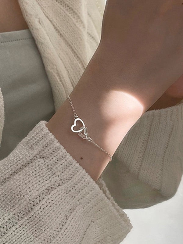 INTERLOCKING HEART CHARM BRACELET