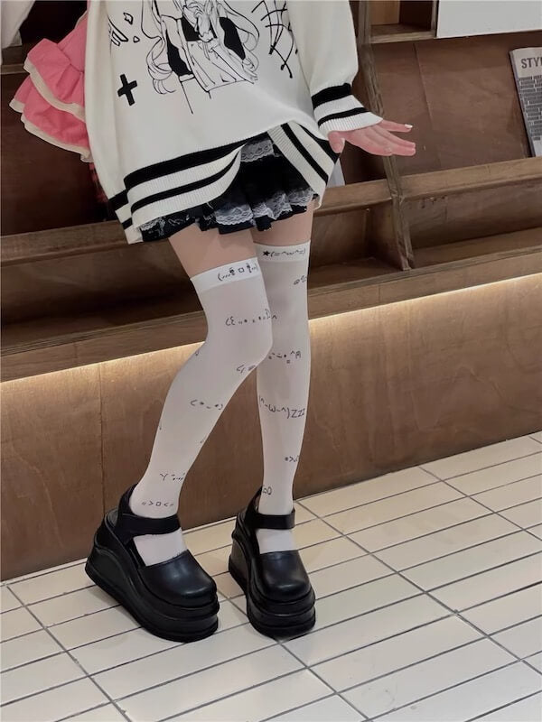 NEW FASHION EMOJI STOCKINGS
