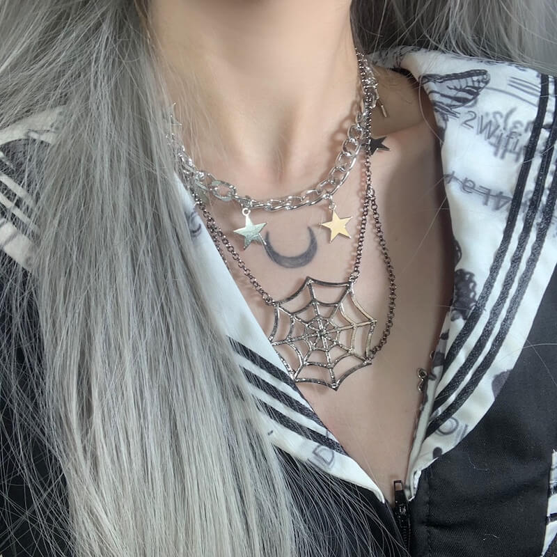 FASHION STARS SPIDER WEB NECKLACE
