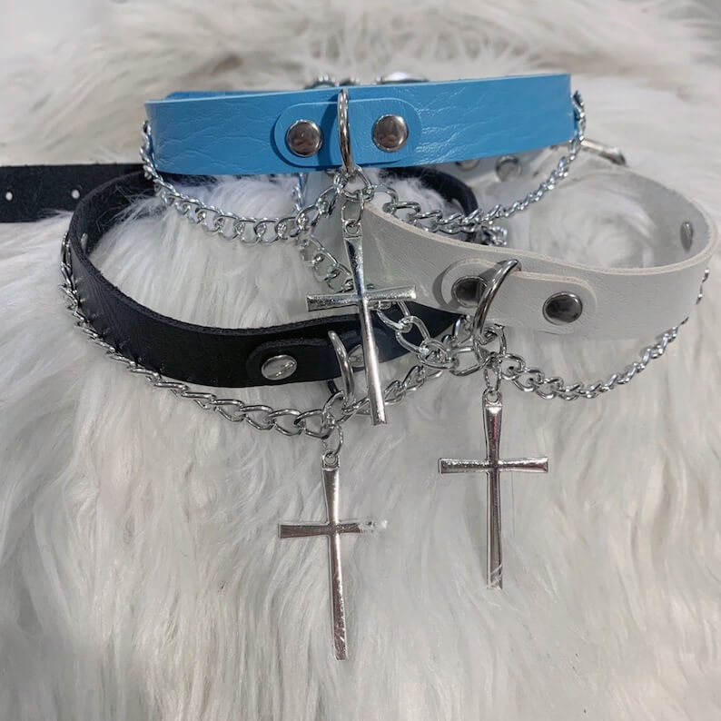 FASHION CROSS CHAIN CHOKER