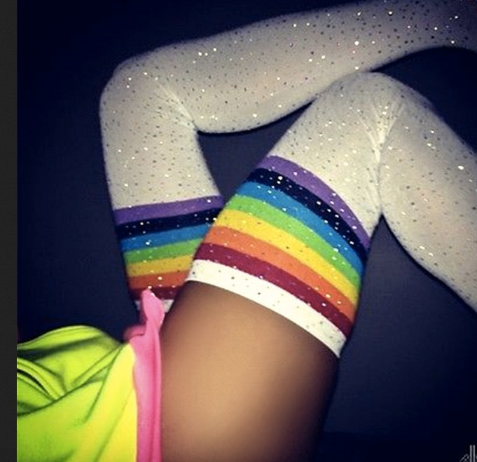 OVER-THE-KNEE HEAP SOCKS
