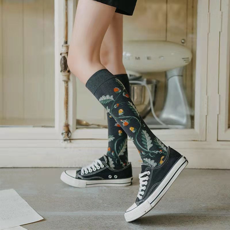 BRITISH STYLE QUEEN STOVEPIPE SOCKS KNEE-LENGTH STOCKINGS STREET LONG SOCKS