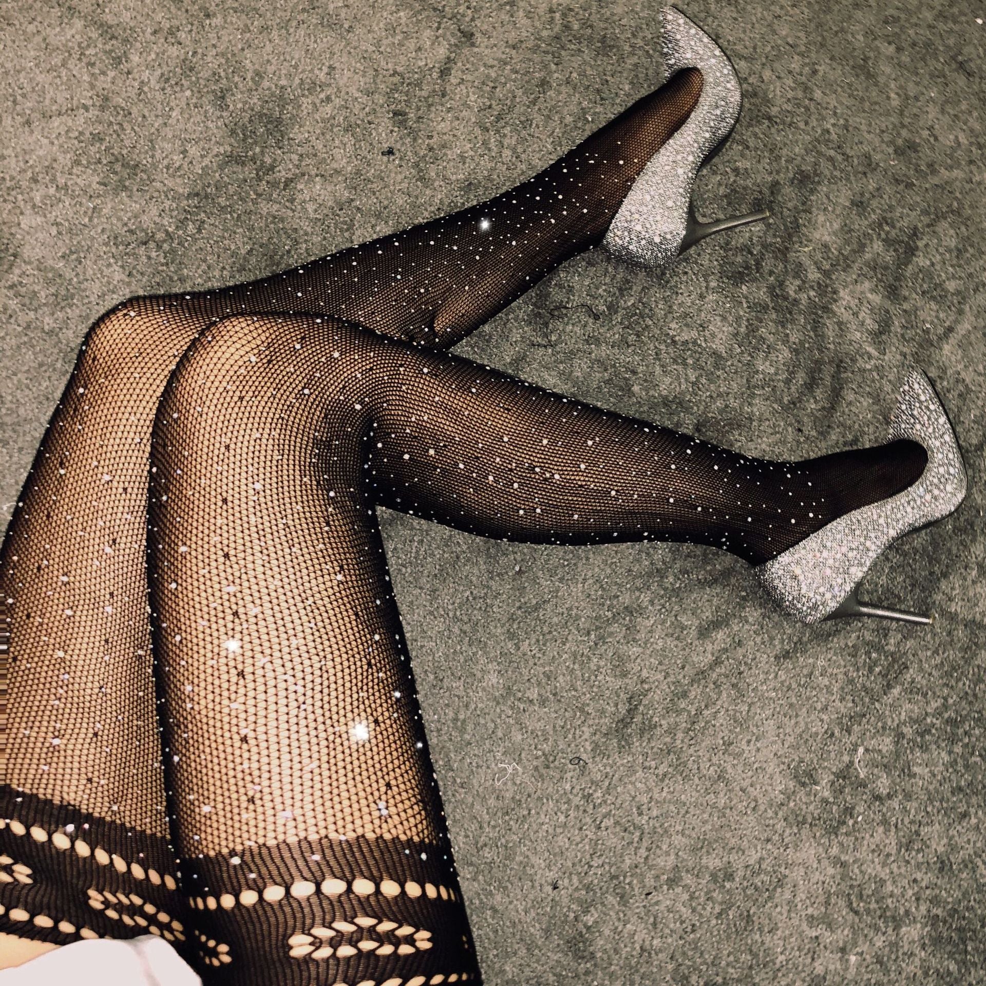 FASHION LOVE JACQUARD NET SOCKS