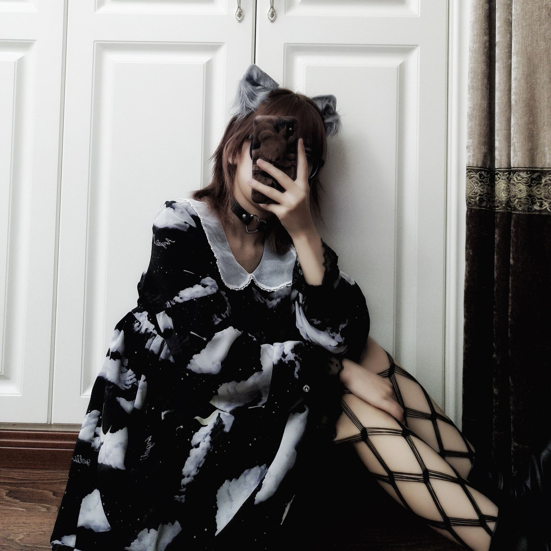 LINE DIAMOND GRID FISHNET SOCKS