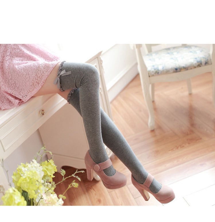 SPRING AND AUTUMN JAPANESE CUTE LOLI WAVE LACE RIBBON BOW STOCKINGS OVER THE KNEE HIGH STOCKINGS COTTON BOTTOMING SOCKS