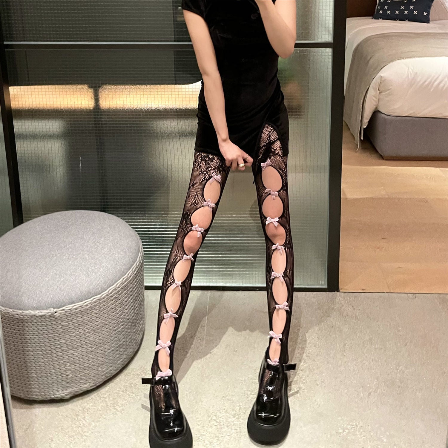 BROKEN HOLE RETRO BUTTERFLY JACQUARD FISHING NET BLACK SILK STOCKINGS